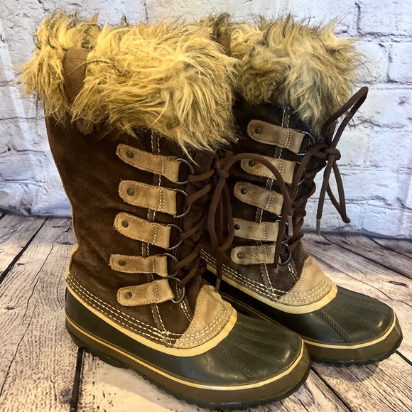 SOREL • Joan of Arctic Lace Up Waterproof Suede
Boots Fur Trim Rubber Duck Toe - Picture 2 of 11